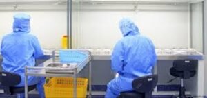 কারাগারের কম্পাউন্ডার